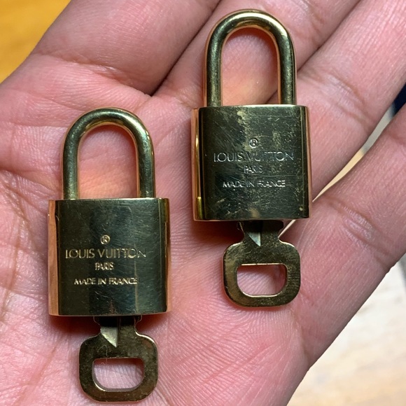 LV Lock - Authentic from Japan - Picture 4 of 5
